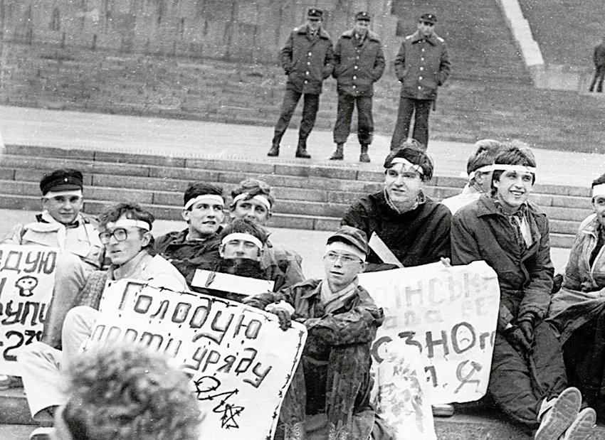 Студентська революція на граніті стала першим успішним масовим актом ненасильницького спротиву в часи пізнього СРСР, передвісником проголошення Незалежності